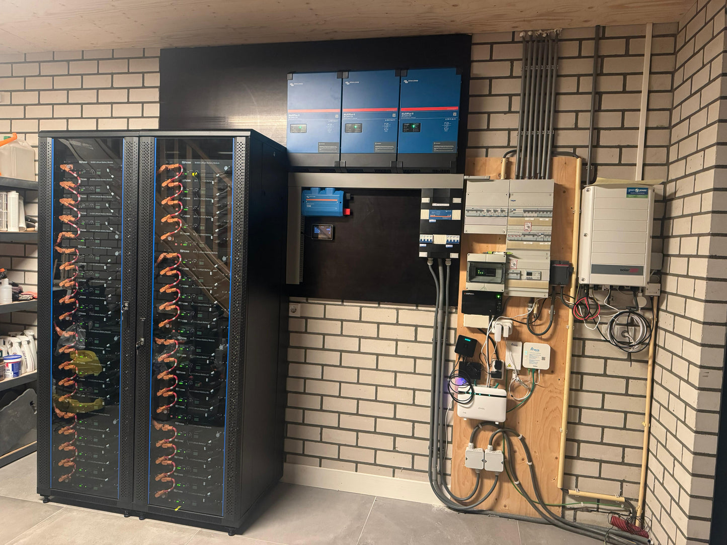 Laatste kans! Dyness B4850 – Extra batterij inclusief installatie (alleen voor bestaande Wattopjedak‑installaties)